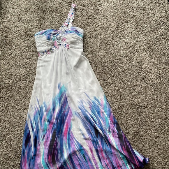 Laura Petites Dresses & Skirts - NEW Laura petites one shoulder strap dress - gown